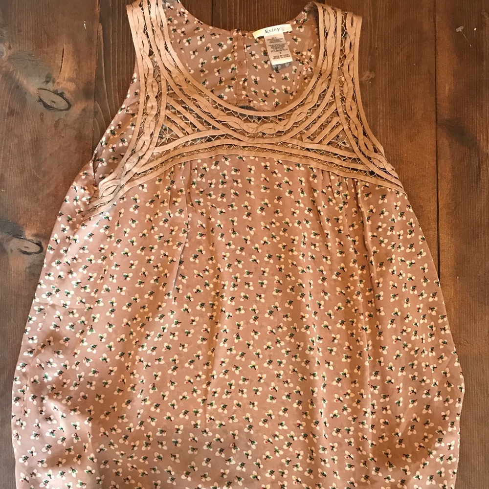 Easley Top